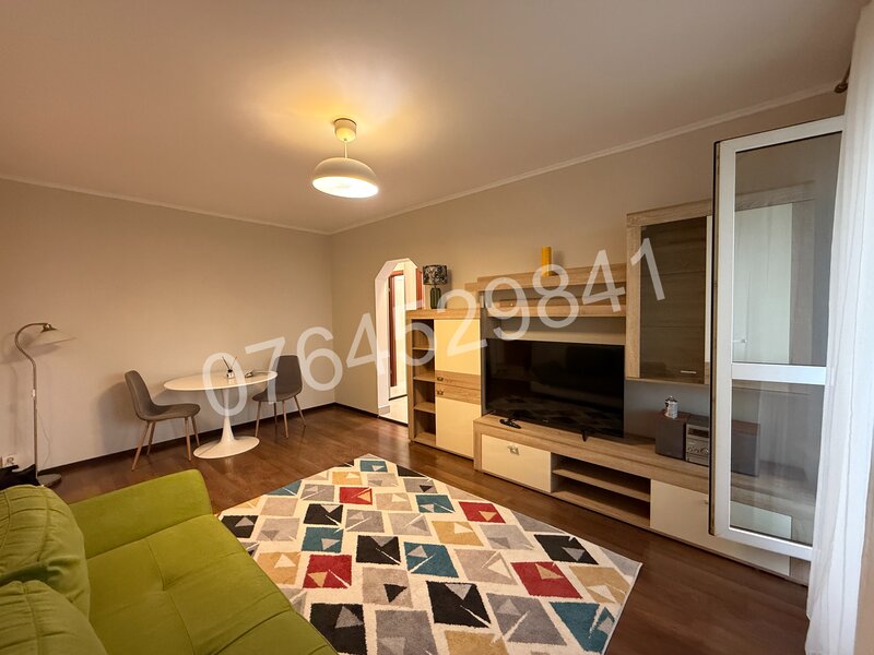 Drumul Taberei 77B, chiar la gura de metrou Constantin Brancusi